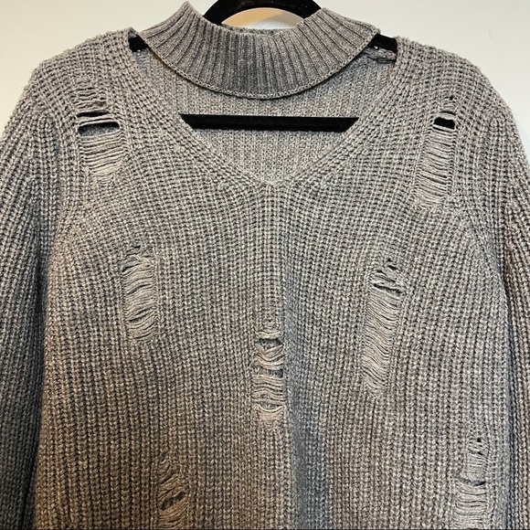 Derek Heart Gray Distressed Long Sleeved Lightweight Sweater with Cutouts - Picture 2 of 9